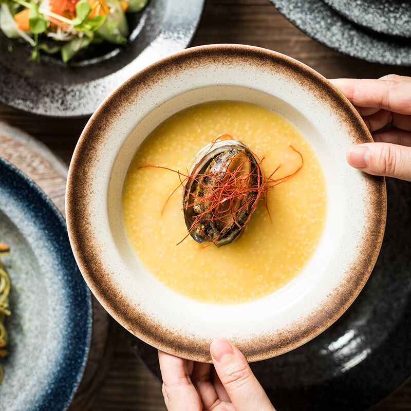 日式草帽盘陶瓷汤盘平盘 家用高级感早餐盘炒菜盘炒饭盘装菜盘子