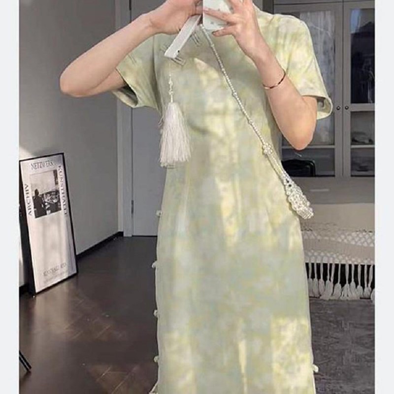 大码胖mm新中式国风盘扣绿色碎花收腰连衣裙女春夏开叉改良旗袍裙