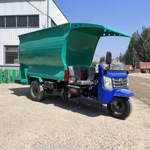 搅拌草料一体TR投喂车农牧3养殖柴油喂M料饲车UDJ方草料喂抛料车