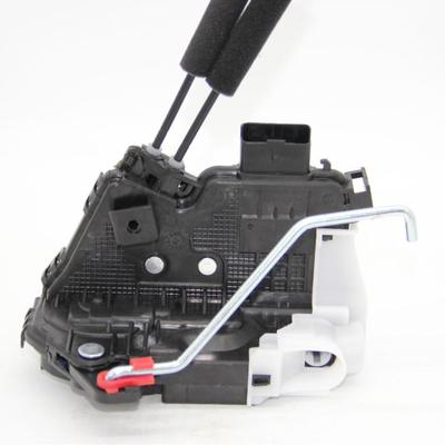 813101M040适用于起亚FORTE汽车门锁执行器81310-1M040