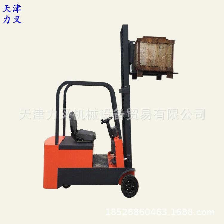 天津三轮座驾式电动升降叉车充电式液压升高机全自动堆高装载机
