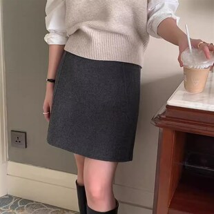 厚毛呢子半身裙女秋冬季高腰显瘦黑色梨型身材遮肚A字短裙防走光