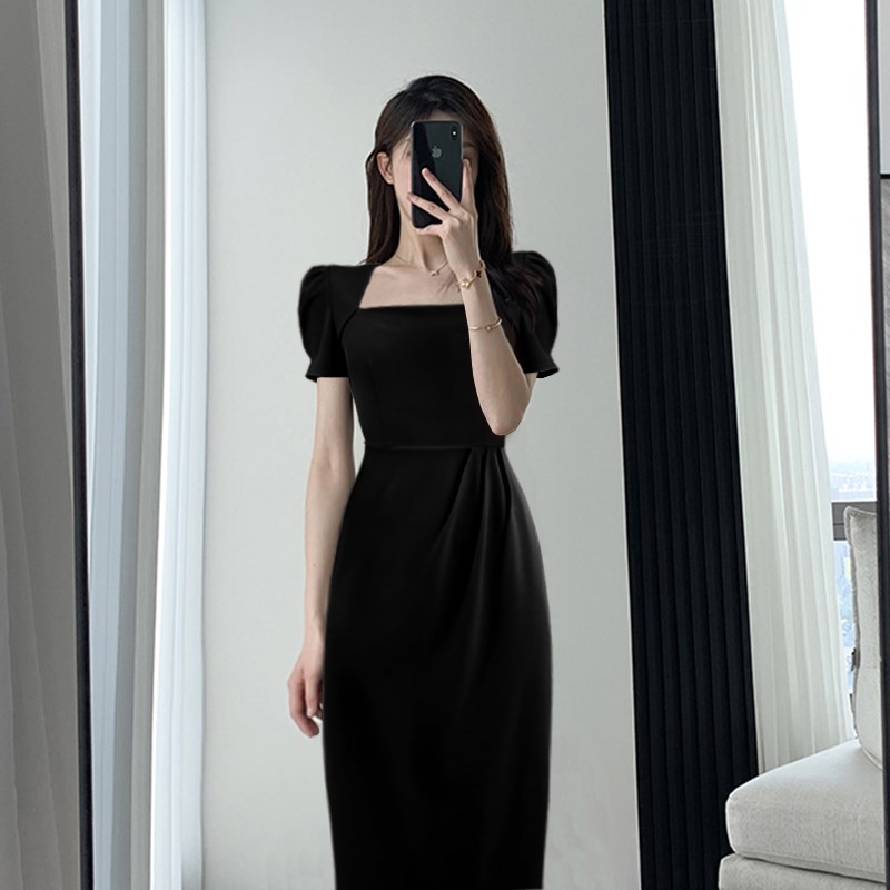 2025夏季新款法式时尚小众轻奢设计感名媛修身女装方领连衣裙1171