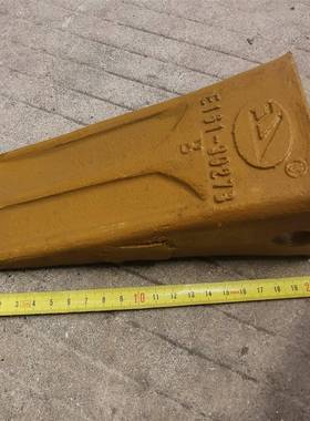 E161-3027适用临工135150沃尔沃140现代200斗齿牙齿岩石齿