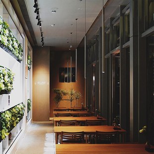 本土创造棒吊灯简约工业风复式楼梯个性餐厅咖啡店酒吧台长条灯具