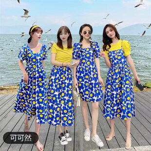 大花连衣裙海边度假风不一样的闺蜜装裙子2023年新款姐妹装纯棉裙