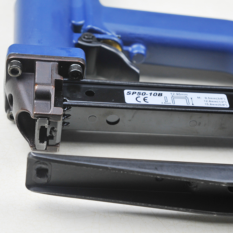 气动侧边封箱机气动封箱枪订纸箱钉机封箱枪纸箱打钉机SP50-10B