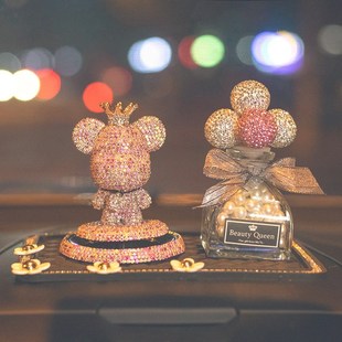 汽车内装 饰品暴力熊摆件车载中控台香水内饰用品大全女漂亮女生