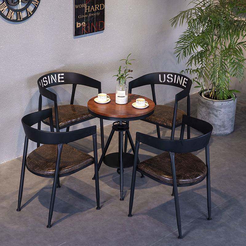 美式实木餐桌椅奶茶店酒馆桌椅复古工业风铁艺升降餐桌一桌四椅