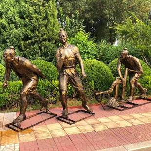 现货玻璃钢农耕仿铜人物雕塑劳动人民挑担子耕地小品公园装饰摆件