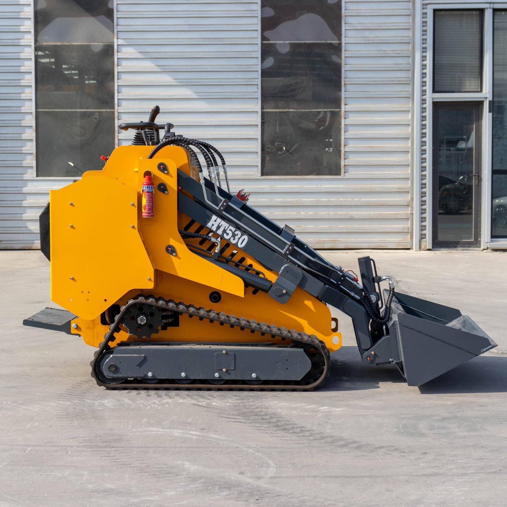 源头厂家新带款滑移装载机小530履式微型小铲646车型运输装型载机