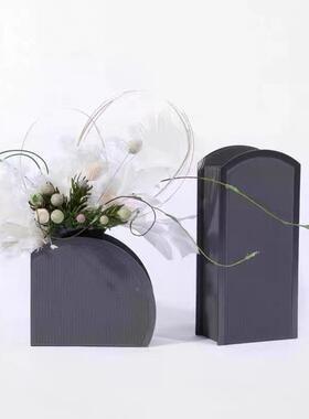 现代简约皮革马毛扁形花花瓶花金器艺GT-B009桌面创意摆件属酒店