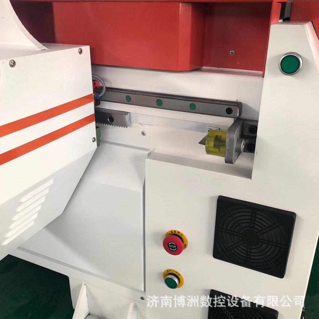 摆型全自动雕刻小机1212工牌1212木工挂件木件工艺品小型工雕刻机