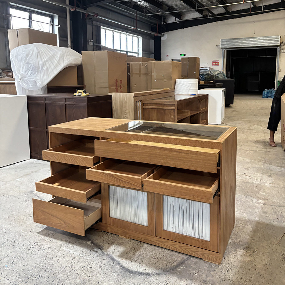 韩系服装店中岛展示台