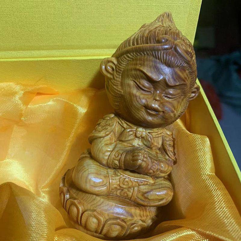 行994370崖大圣柏我心向佛孙悟空太莲花底座木雕汽车桌摆件面装饰