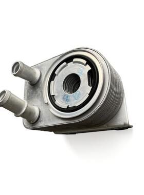 适用于吉普自由光自由侠指南者机油散热器机油冷却器5047370AC