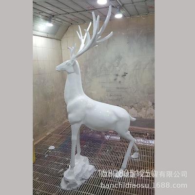 四川雕塑供应成都户外摆件玻璃钢鹿子梅花鹿雕塑白色鹿子