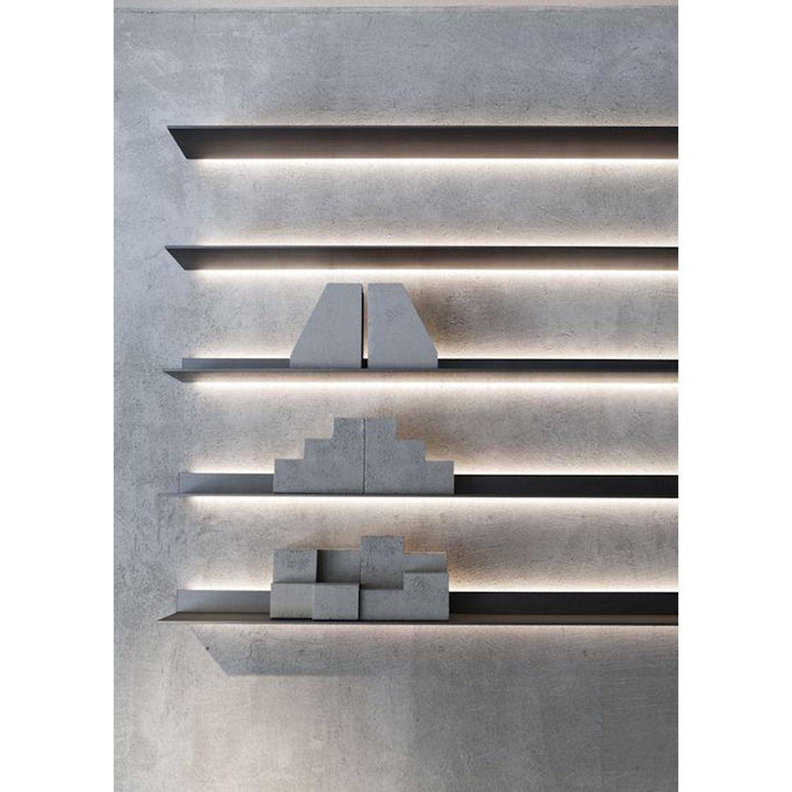 属一字GWD墙隔板室房间壁挂卧靠发光展架搁板墙上置物金架带灯层