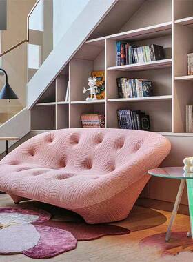 意式极简写意空间弧形布艺红设师计现壳代创意黑色pl83856oum网贝