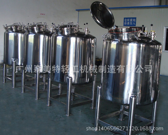 不锈钢储罐200L不锈钢储罐移动式不锈钢储物罐
