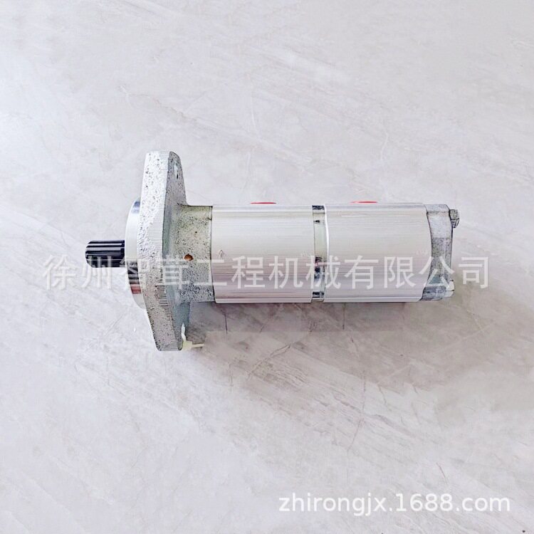 沃尔沃7820B摊铺机双联齿轮泵刮板双联齿轮泵配件80766215