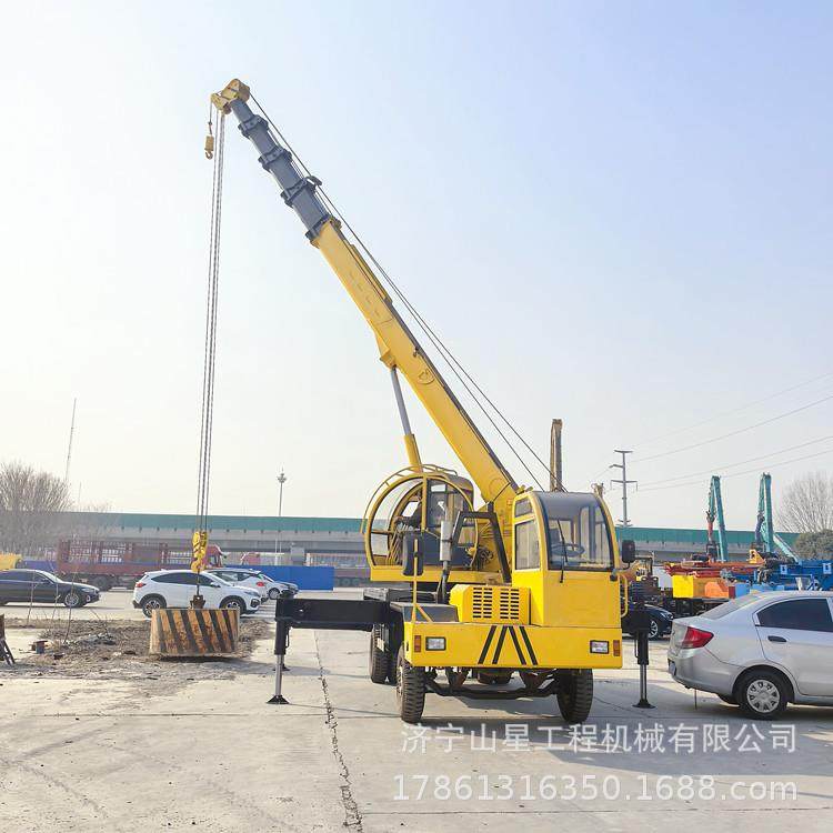 5吨轮式小吊车厂分时四驱起重机建筑园林吊装机械设备,机械设备,其他机械设备,淘宝优惠券,粉丝福利购,淘宝优惠卷