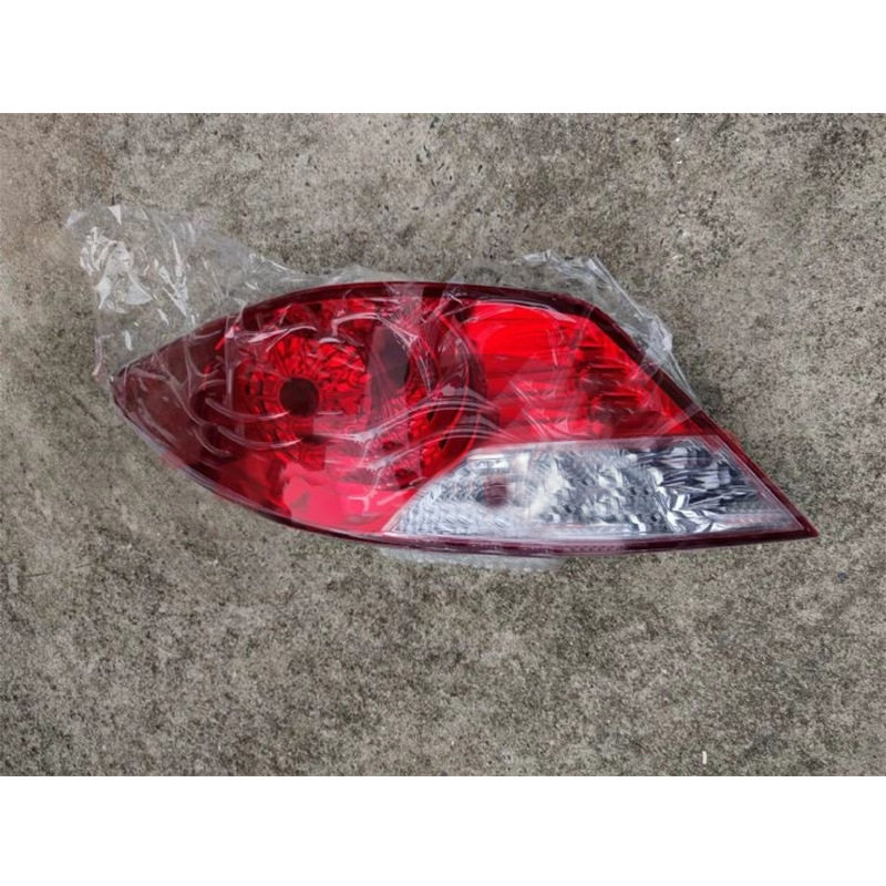 适用于2011款现代雅绅特 尾灯Rear Lamp 92401-1R030 92402-1R030