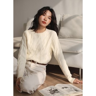 白色毛衣女款2024新款冬季加厚麻花短款内搭小个子圆领针织打底衫