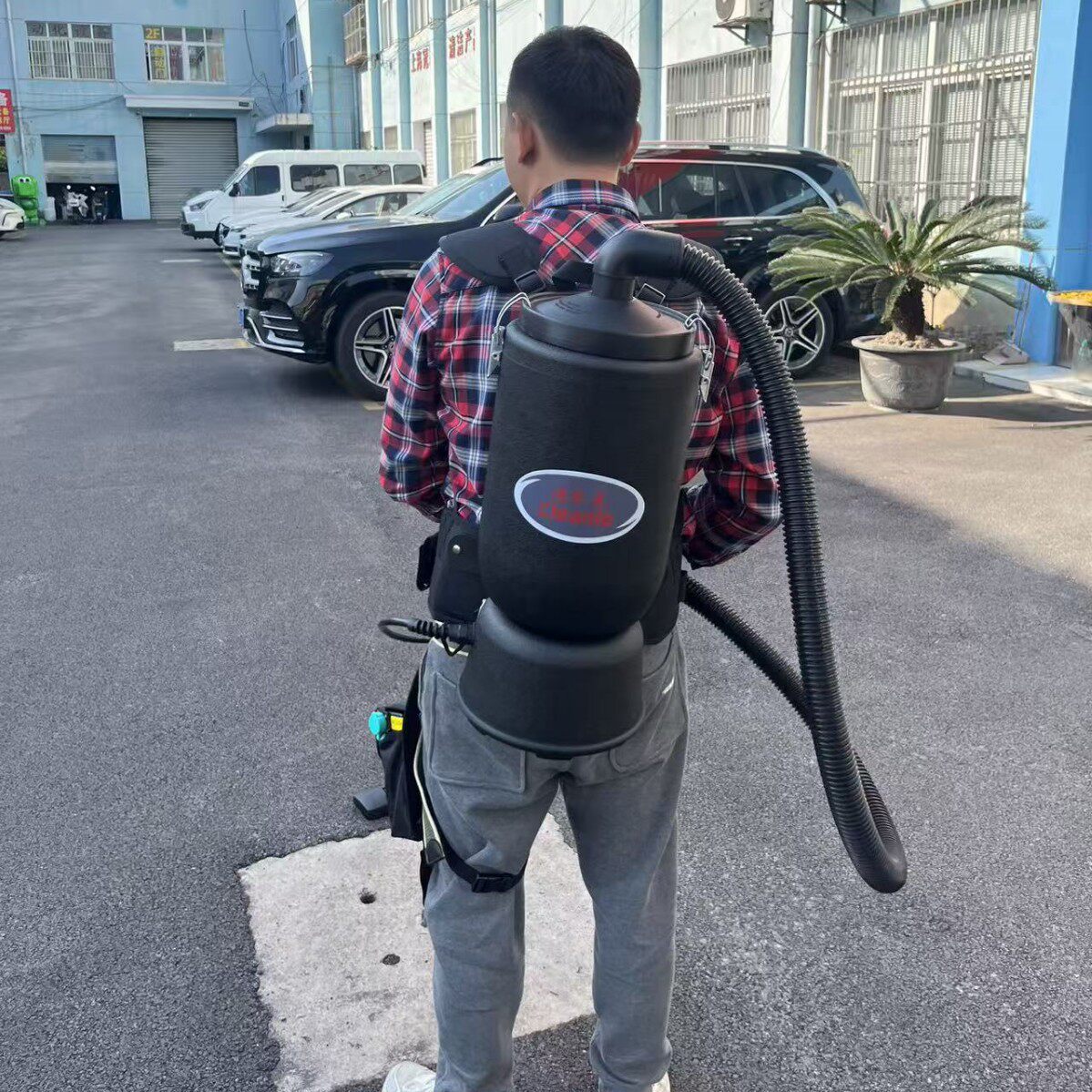 洁乐美JB-12B肩背式吸尘器锂电煤厂钢厂吸尘器高空无线吸尘机6L
