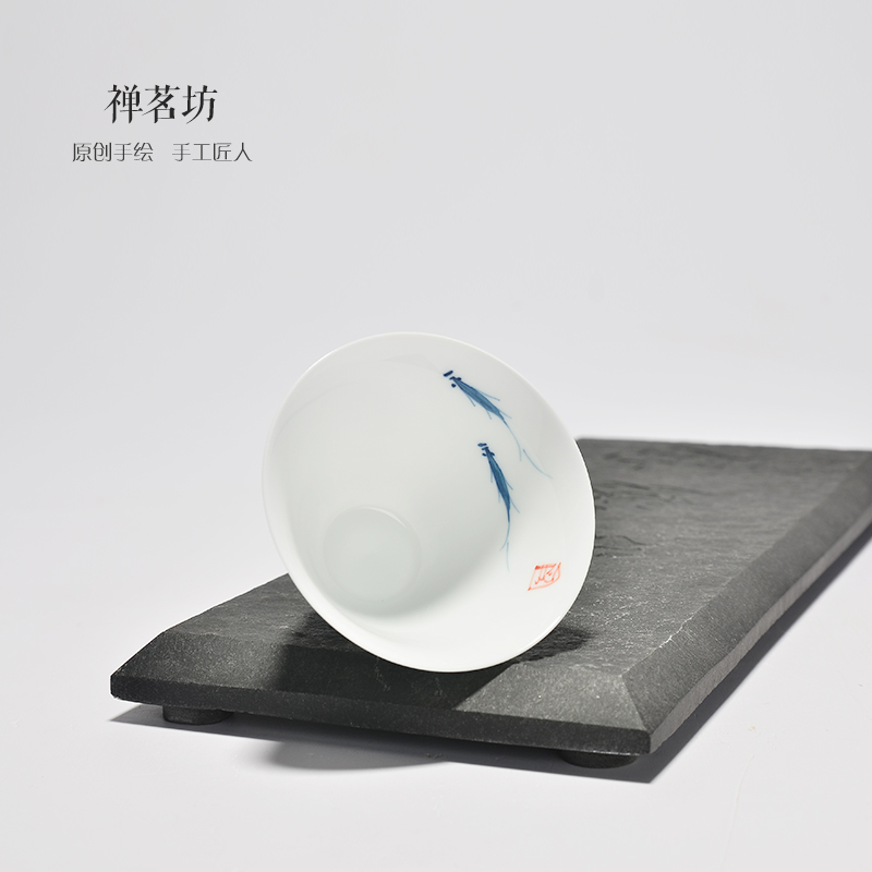 鱼戏白陶瓷品茗功夫茶具茶杯手绘斗笠青花杯子小茶碗 响杯