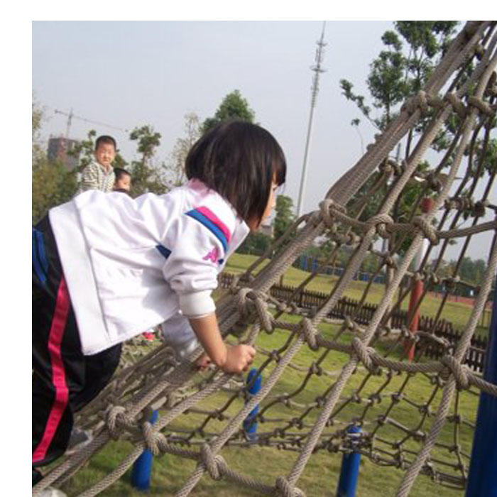 户外成人攀岩攀爬网尼龙网游乐园幼儿园玩具拓展网绳麻绳装饰绳网