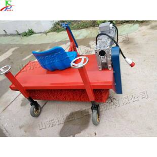 曲棍球场草VOZ坪梳理机驾汽梳草机油座校园跑道刷草冲砂式清理机