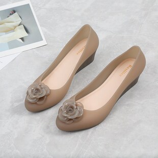 坡跟塑料浅口包头防滑花朵套脚女士沙滩雨鞋 夏季 女凉鞋 果冻鞋 新款