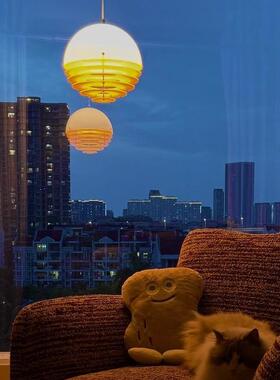 奶729法台油孟菲斯灯具日落橙色吊灯包豪中斯吧飘窗玄关式古风氛