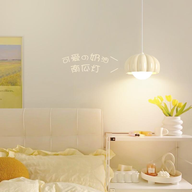 卧室床吊灯奶油风头童房现代简约公主房书TGI房小网红单头南瓜儿