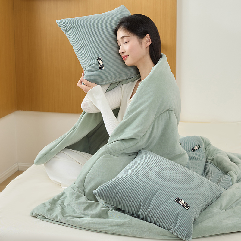 日式风两用抱枕被加厚水晶绒汽车靠垫办公室枕头沙发午睡折叠毛毯