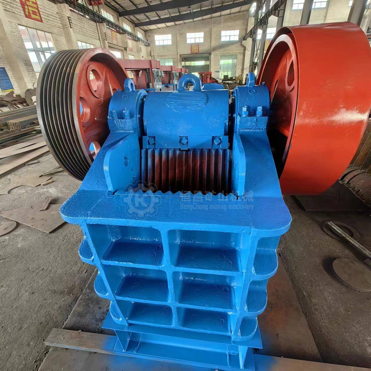 广东PE200x350公路石料鄂式破碎机砂石移动破碎机鹅卵石制砂机