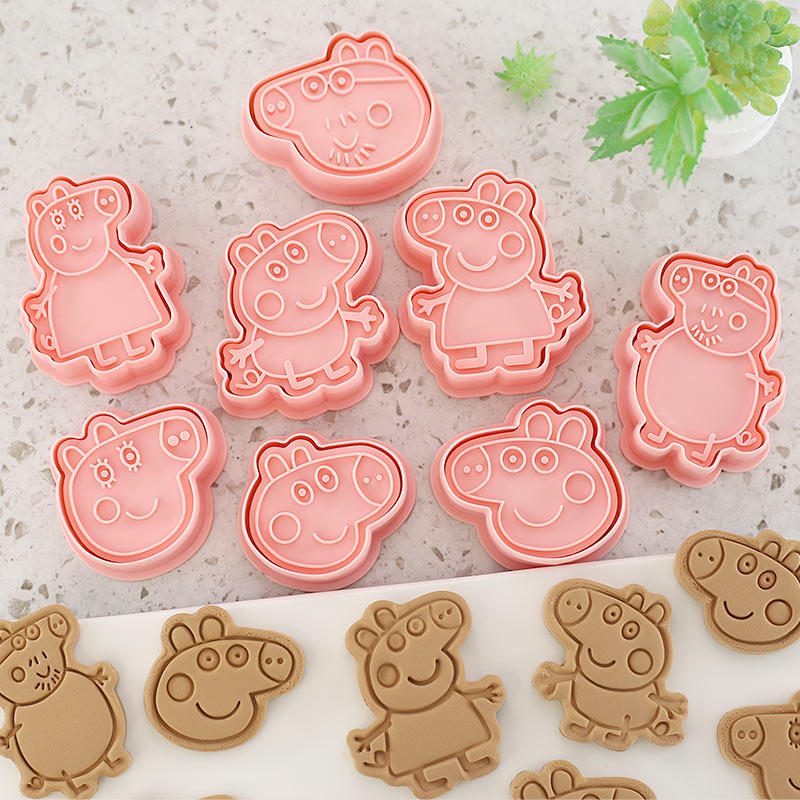 【8件套】小猪饼干模具卡通佩琪全家3d立体按压曲奇烘焙工具