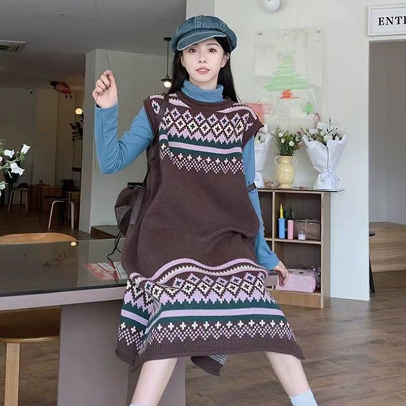 法式复古菱格提花针织背心连衣裙女秋冬宽松直筒叠穿马甲裙开叉潮