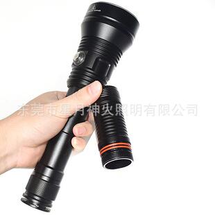款APNP7二新P代D70潜水手电筒聚光大功率照明80000流明电量显示手