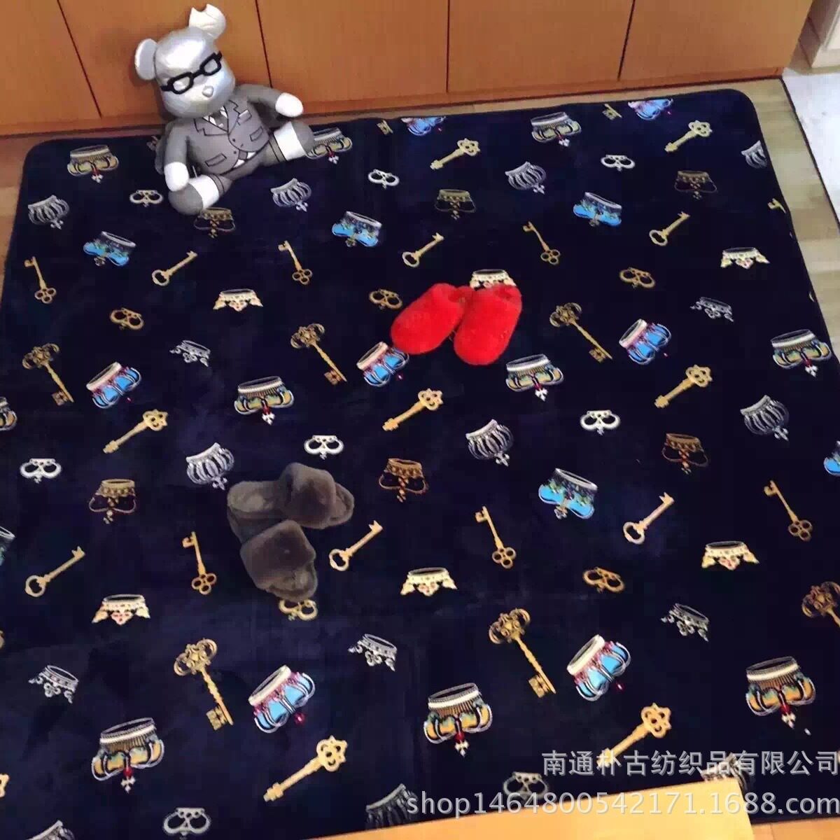 可机洗灰羽毛绒类家用地垫