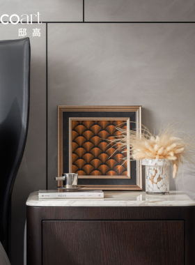 邸高家居酒店样板间家具展厅卧室床头柜饰品软装高级感摆件装饰画
