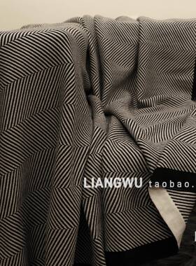 飞F5M89785机头等旗舱航毯沙发午睡空毯子毛毯盖毯黑白床床尾车载