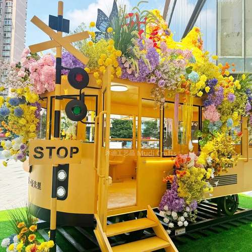 商场景区摆放道具大型复古有轨电车怀旧火车展览街区改造铁艺模型