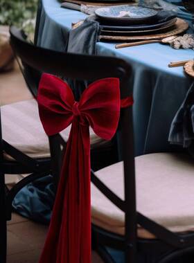 圣诞丝绒椅饰1HDW英寸x43英寸带2红色丝绒蝴蝶结椅套适用于