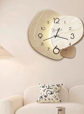 钟表RRP餐挂钟客厅轻英奢时尚简约现代装饰时钟墙石网挂红挂表厅