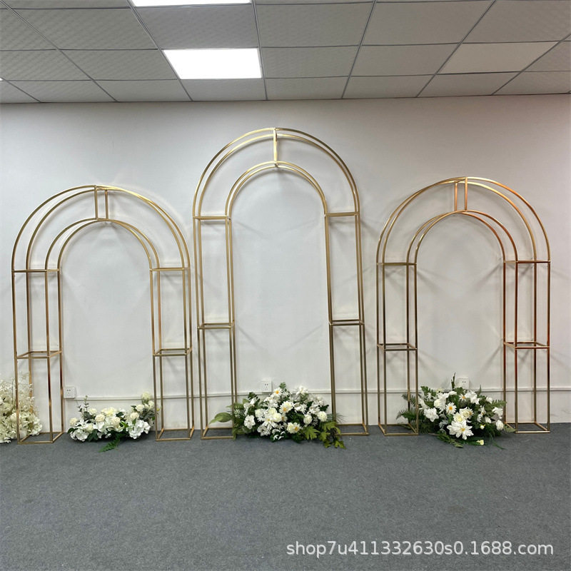 新款婚庆道具铁艺屏风婚礼舞台布置金色弧形拱门迎宾区摆件背景架