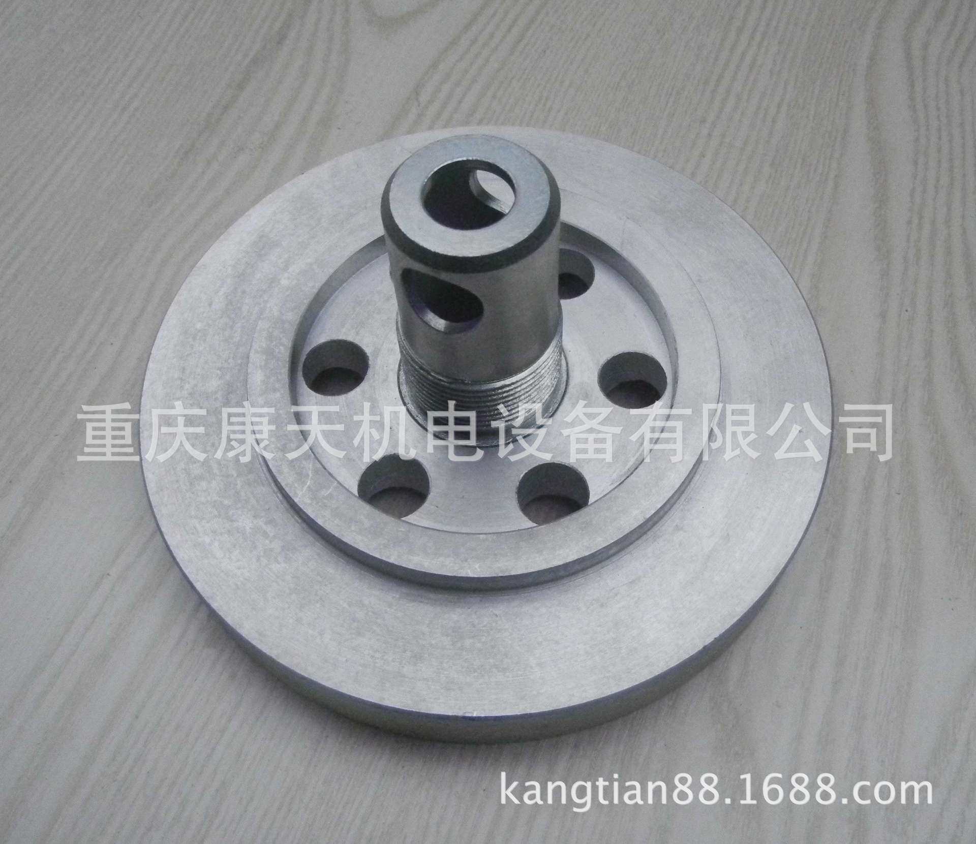 3300908机油滤清器座/安装LF670图片