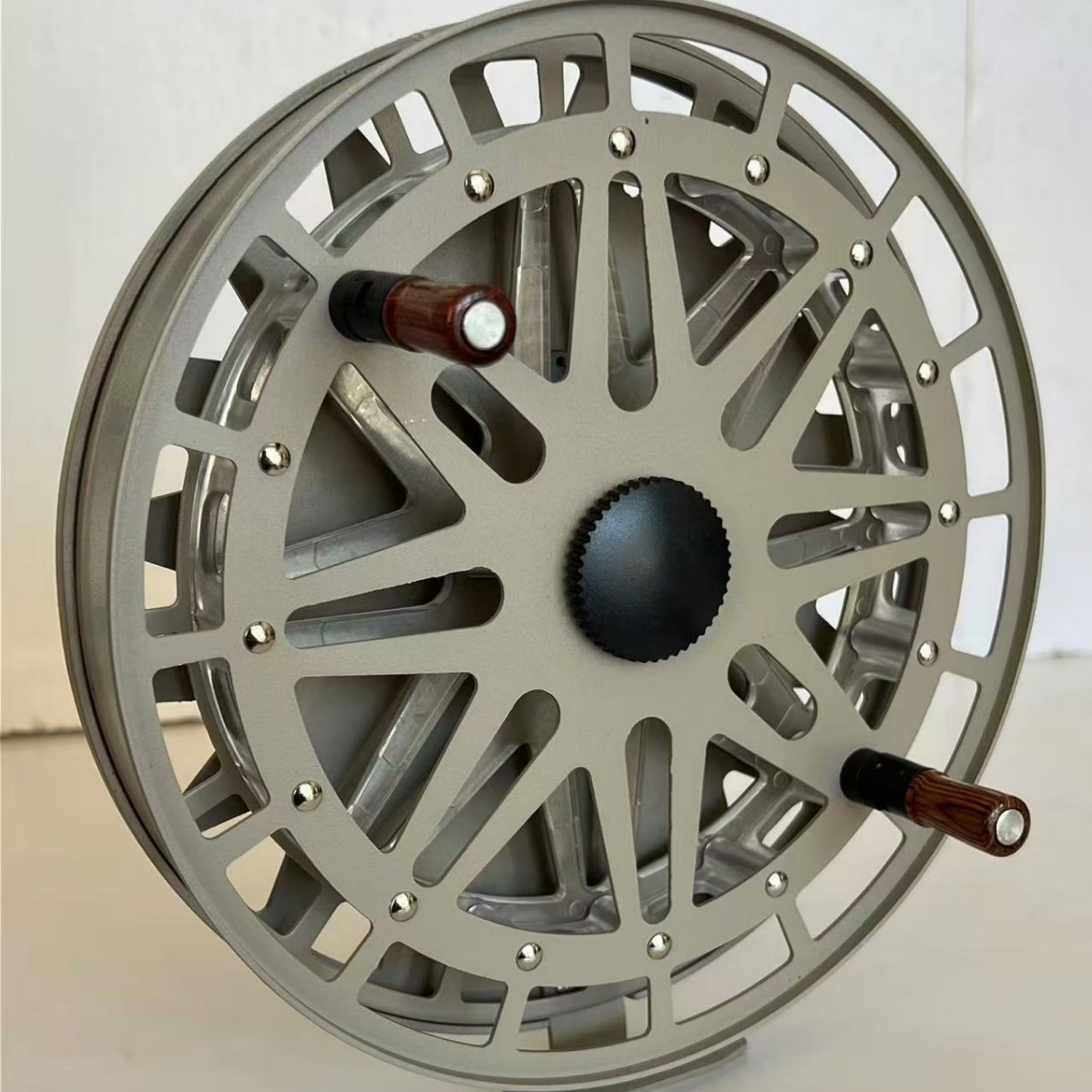 飞蝇轮 HF220前打轮飞钓轮金属筏钓冬钓冰钓渔线轮带卸力刹车批发