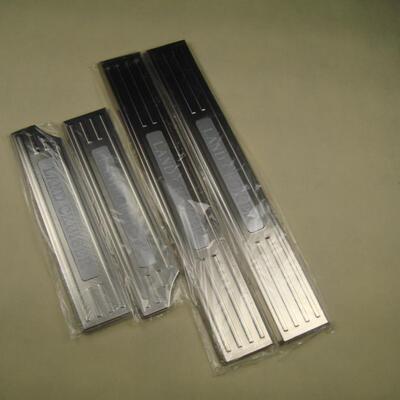 适用于LC200酷路泽landcruiser不锈钢带灯门槛条